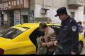 給力！老人錢(qián)包遺落出租車(chē) 民警快速幫找回縮略圖