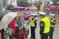 點贊！城固街頭這一幕，暖心→縮略圖