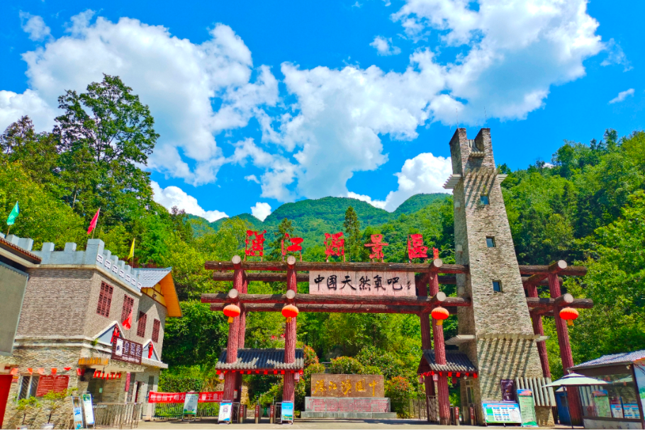 飲水思源話漢江旅游文化藝術博覽會第三站在襄陽成功舉辦