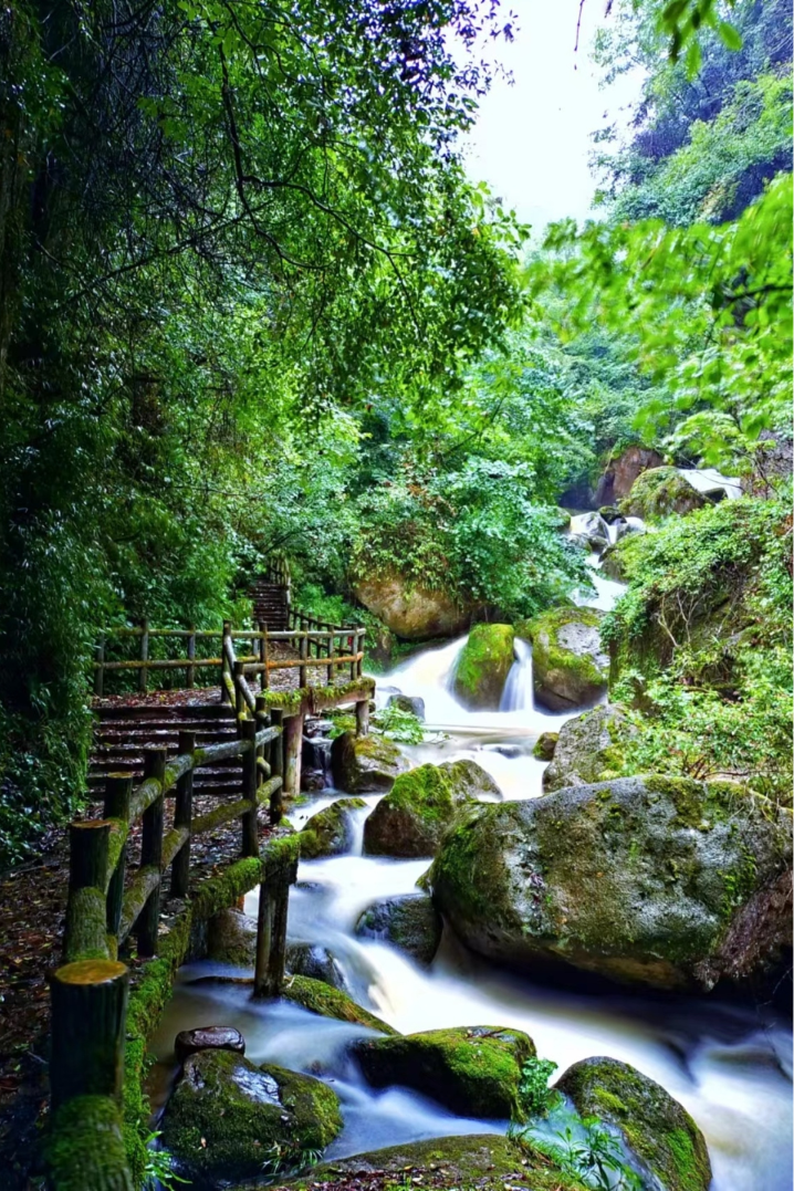 飲水思源話漢江旅游文化藝術博覽會第三站在襄陽成功舉辦