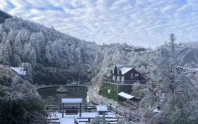 初冬的頂級浪漫，鎮(zhèn)巴草壩的雪景云海縮略圖