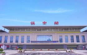 平均8分鐘一趟！ 西安至漢中之間高鐵實(shí)現(xiàn)“公交化”開(kāi)行縮略圖